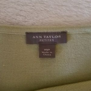 Ann Taylor Tops - Ann Taylor Petites tank top Ann Taylor Tops - Ann Taylor Petites tank top